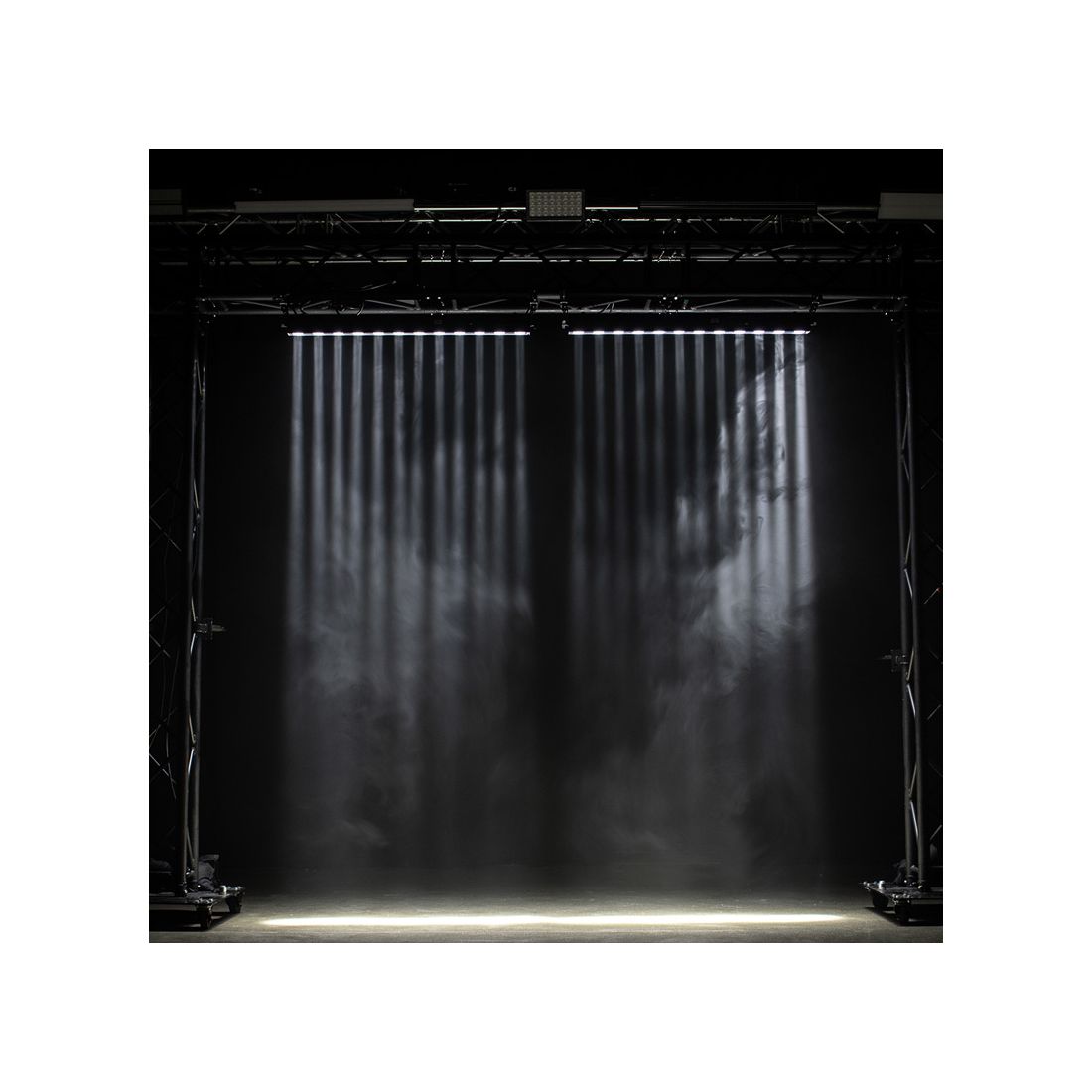 Ultra Beam Bar 12CW - ADJ Norge